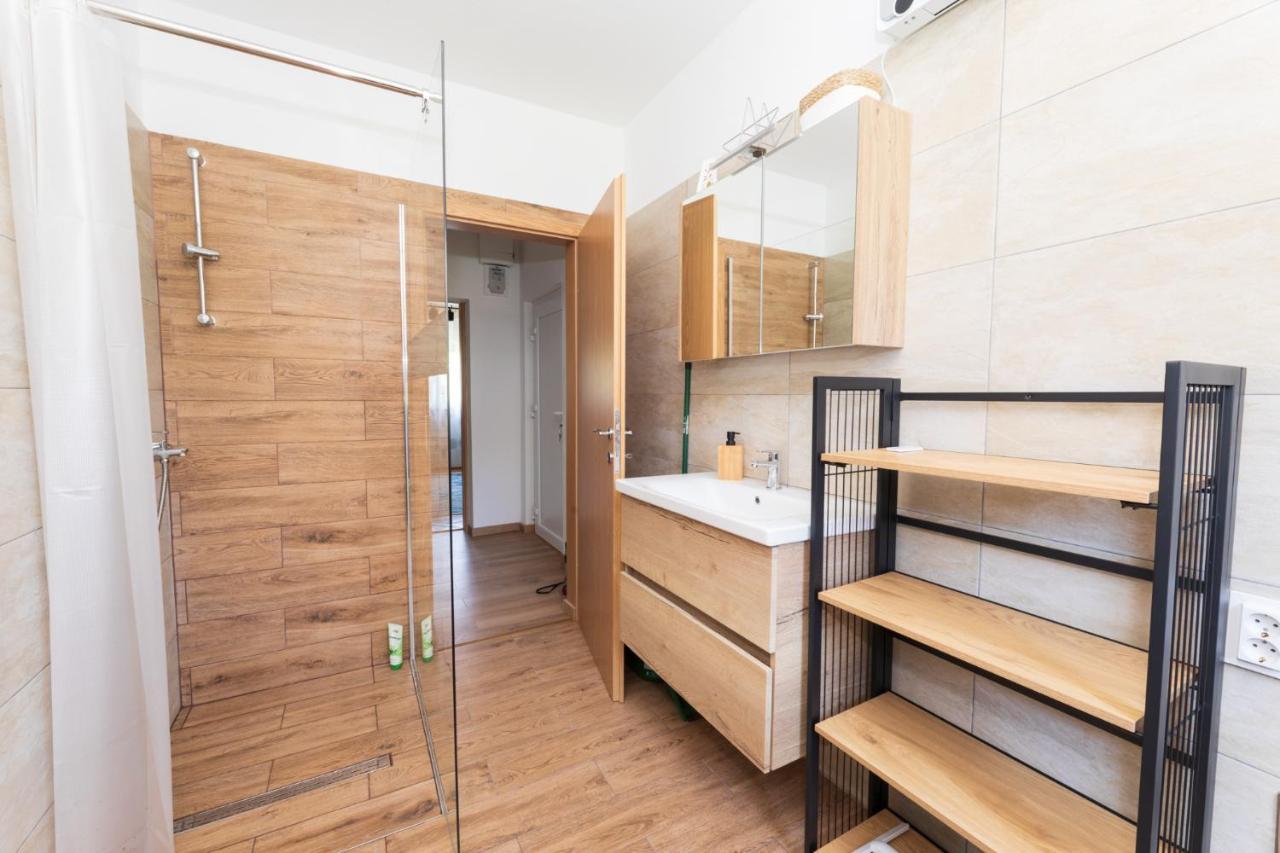 Lynx And Fox Self Check-In Free Parking Apartment Делнице Екстер'єр фото