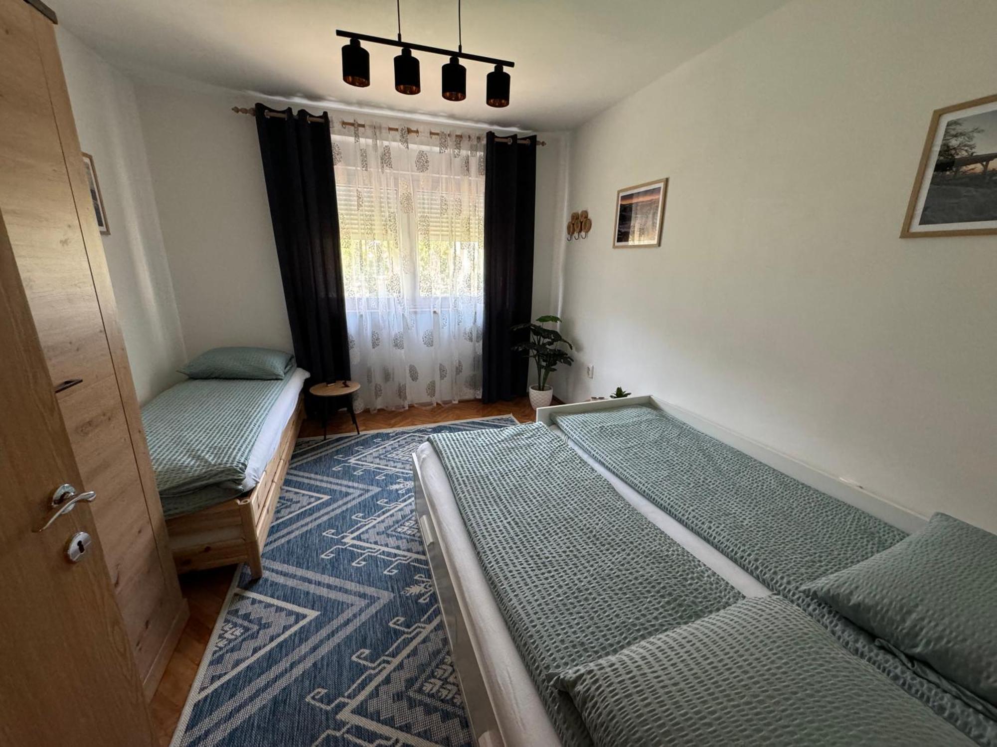 Lynx And Fox Self Check-In Free Parking Apartment Делнице Екстер'єр фото